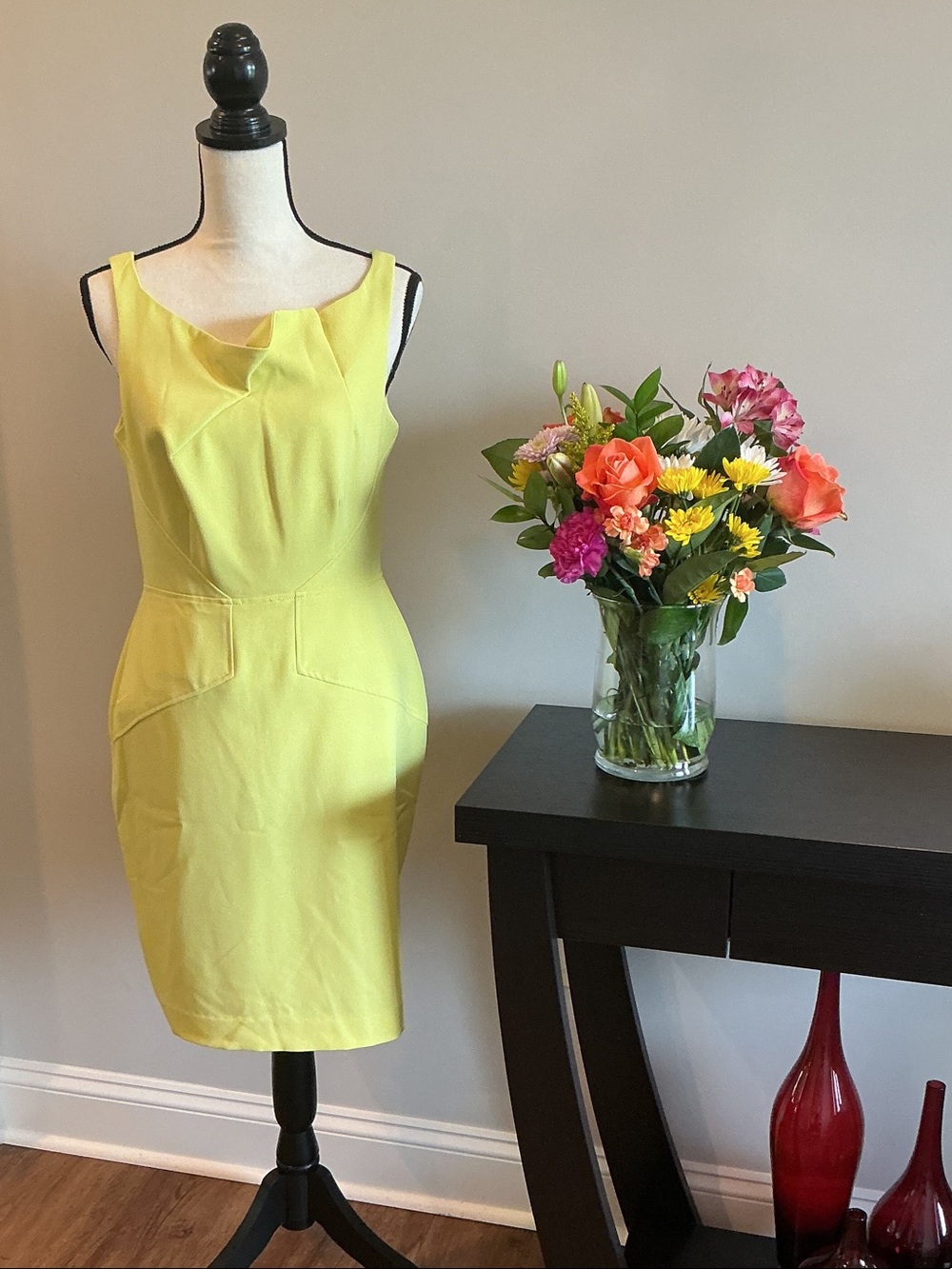 julia jordan Lemon Yellow Sleeveless Midi Sheath Dress